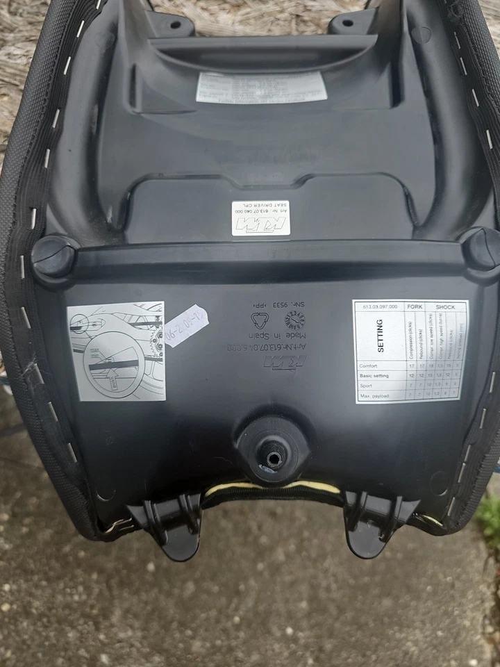 KTM Super Duke 1290 R 2016 14-16 asiento delantero conductor cojín sillín OEM Foto 4 de 4