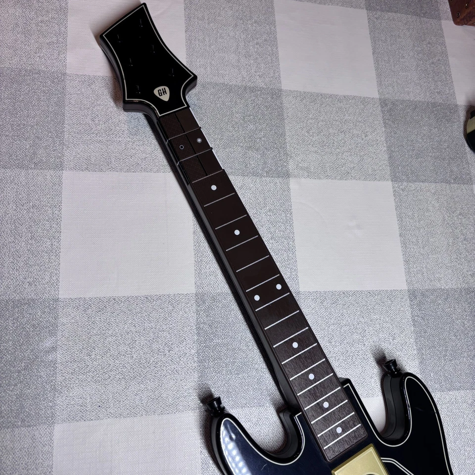 Guitar Hero Live Wireless Guitar Controller PS3 PS4 Xbox 360 One Wii U No Dongle - Image 4 of 4