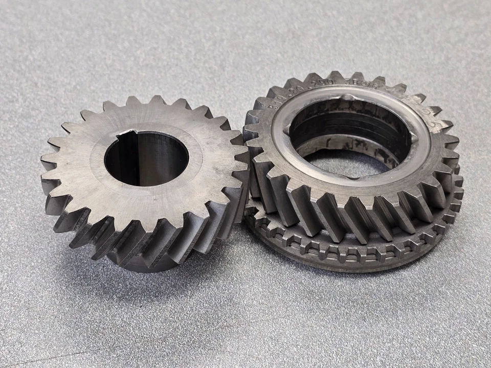 BONITO JUEGO DE ENGRANAJES ORIGINAL USADO PORSCHE 356 356A 23:26 3B 3ª VELOCIDAD 725 #37 Foto 2 de 4