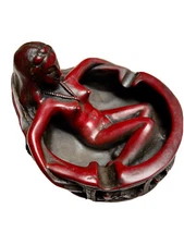 SEDUCING LADY ASHTRAY