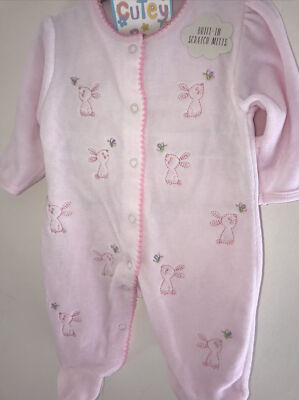 0-3 Monate Velours rosa mit Hasen-Design und Piqué-Borte von Cutey Pie