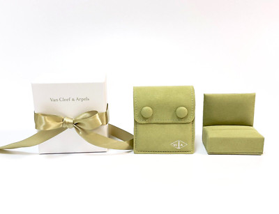 Van cleef & Arpels Medium Ring Pouch Green suede case VCA Jewely box Ribbon #023