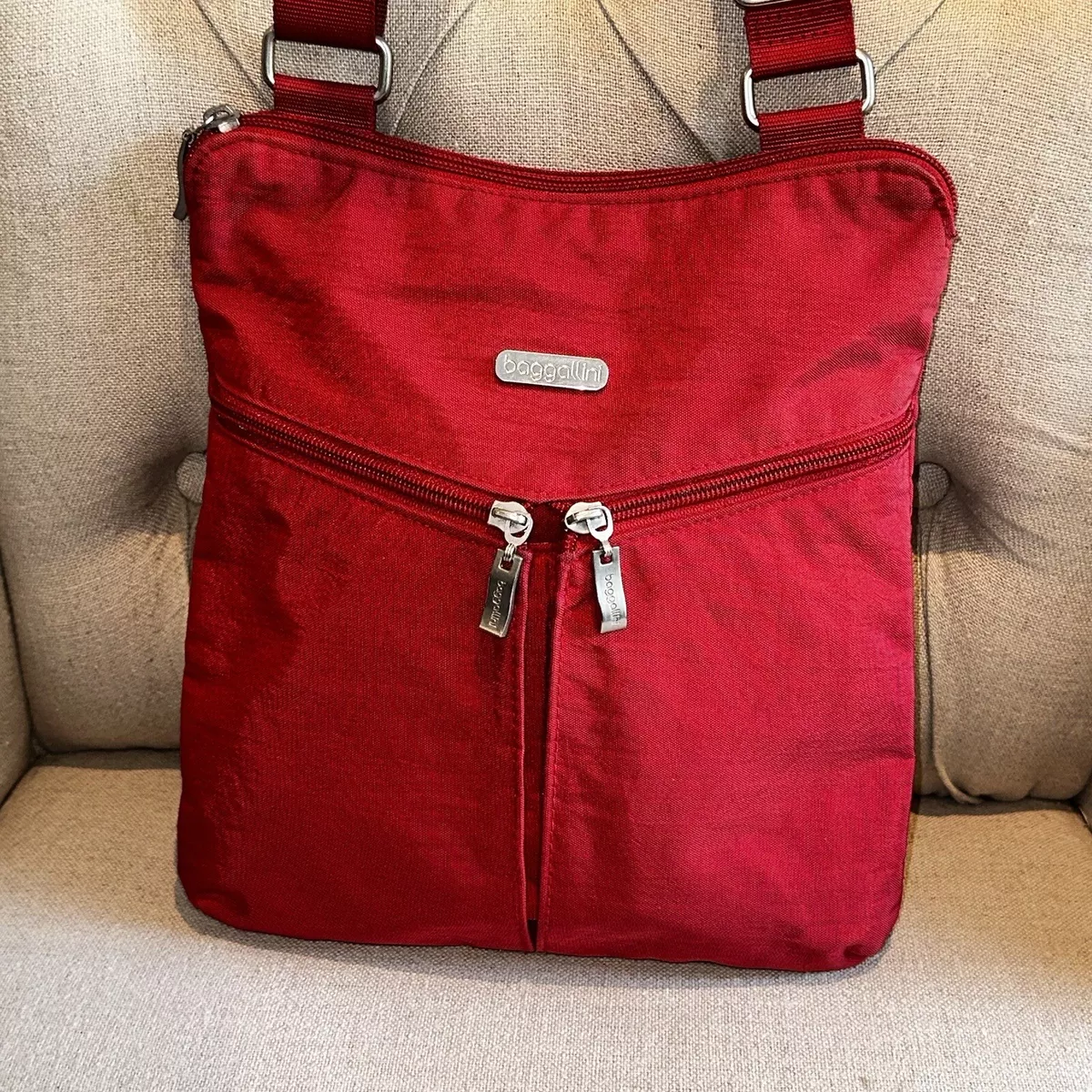 Baggallini Comrade Crossbody Bag Apple Red 10 x 10 Double Zip Front Pockets