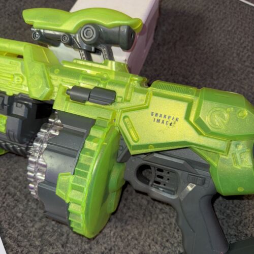 World Tech Warrior Semiautomático Prime Dart Blaster Verde Brilla en la Oscuridad Juguete - Imagen 3 de 9