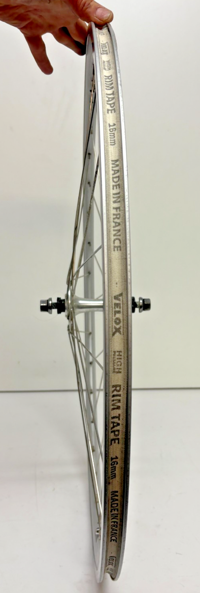 Oval Concepts 32-Spoke Silver Aero Aluminum Bolt-On 700C Front
