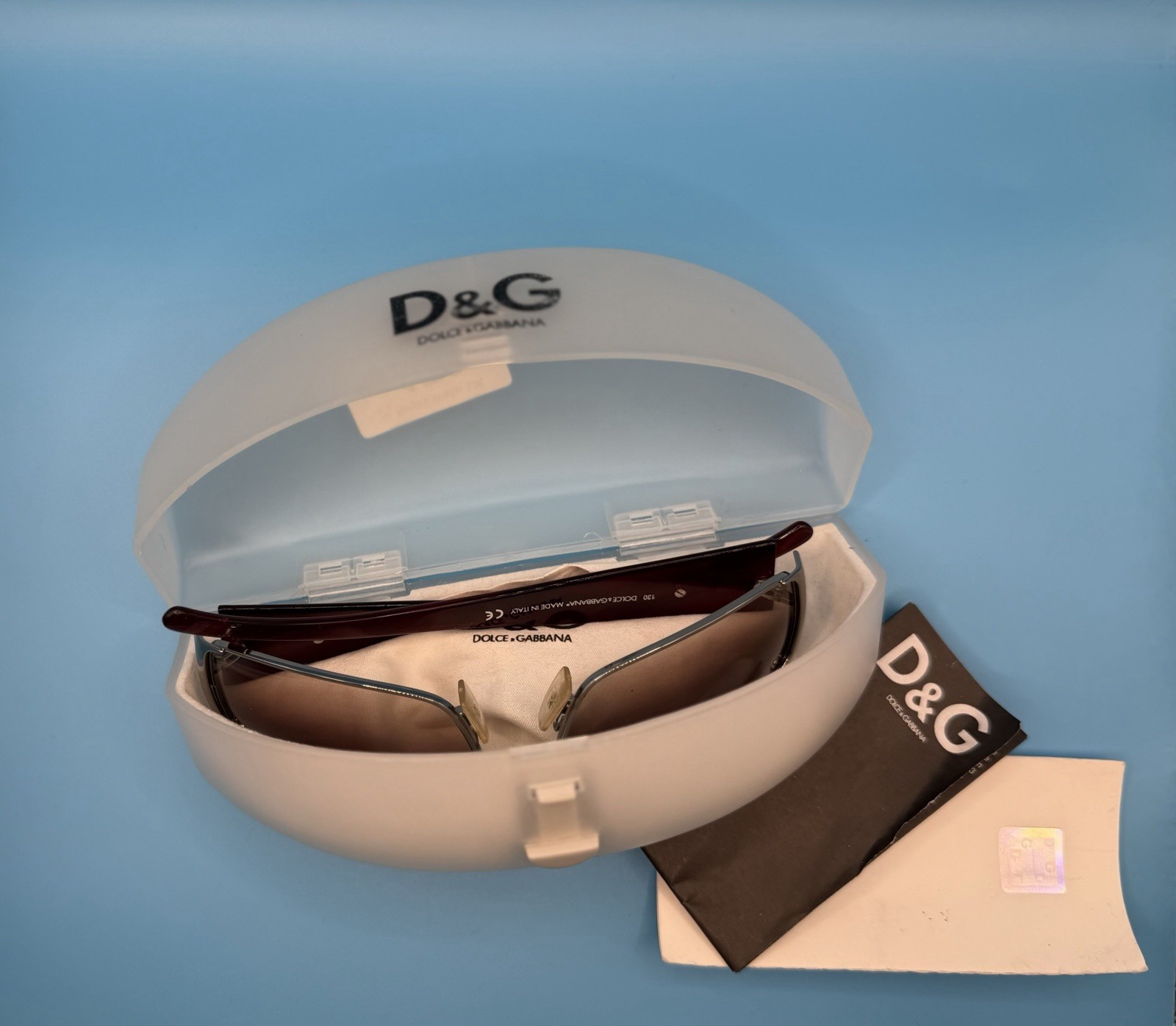 These are Dolce & Gabbana DG 834S sunglasses. image 4