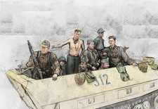 1/35 Resin Figure Model Kit 8 pcs Soldiers German Crew  & Accessories WWII