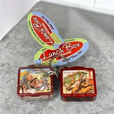 Wild West & Gunsmoke TV Show Lunch Box Keychain 1998 Basic Fun Key Ring WEAR