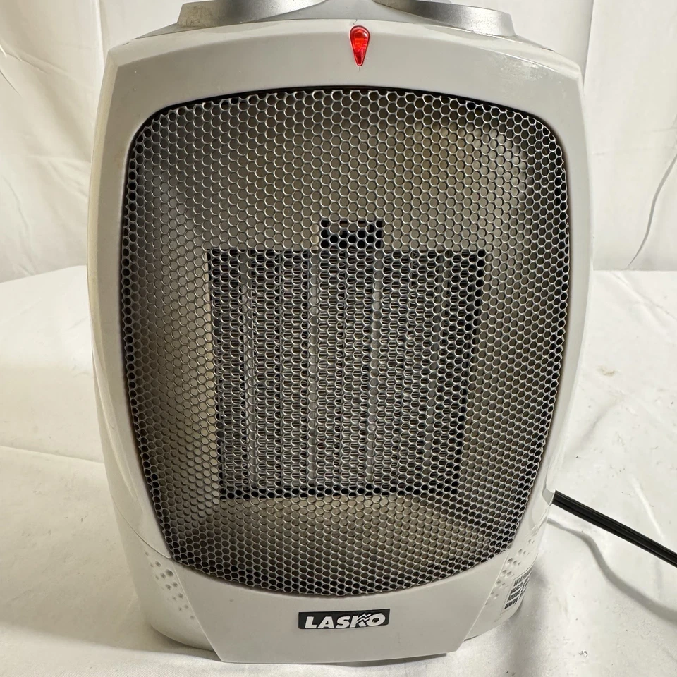 Lasko Ceramic Indoor Heater w/ Adjustable Thermostat - Image 3 of 4