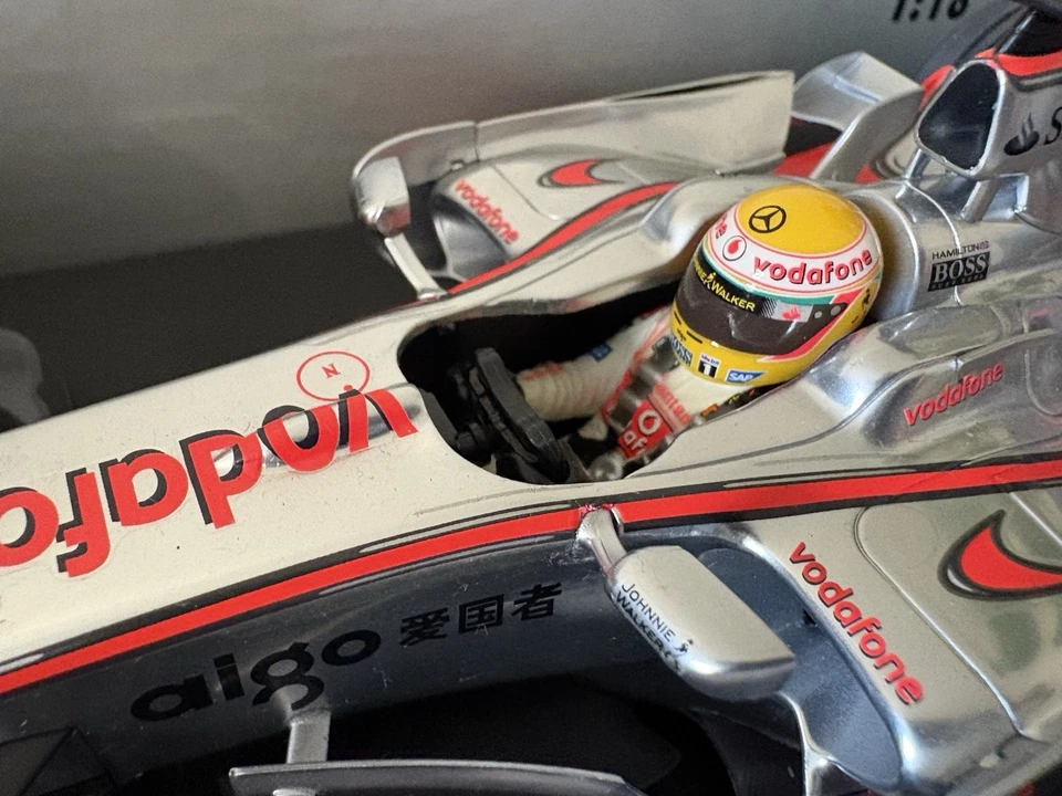 Minichamps 1/18 Lewis Hamilton 2008 McLaren MP4/23 *Read* - Image 3 of 4