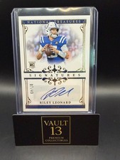 2025 Panini National Treasures - Signatures Riley Leonard #SIG-RLD Gold /49 (AU,