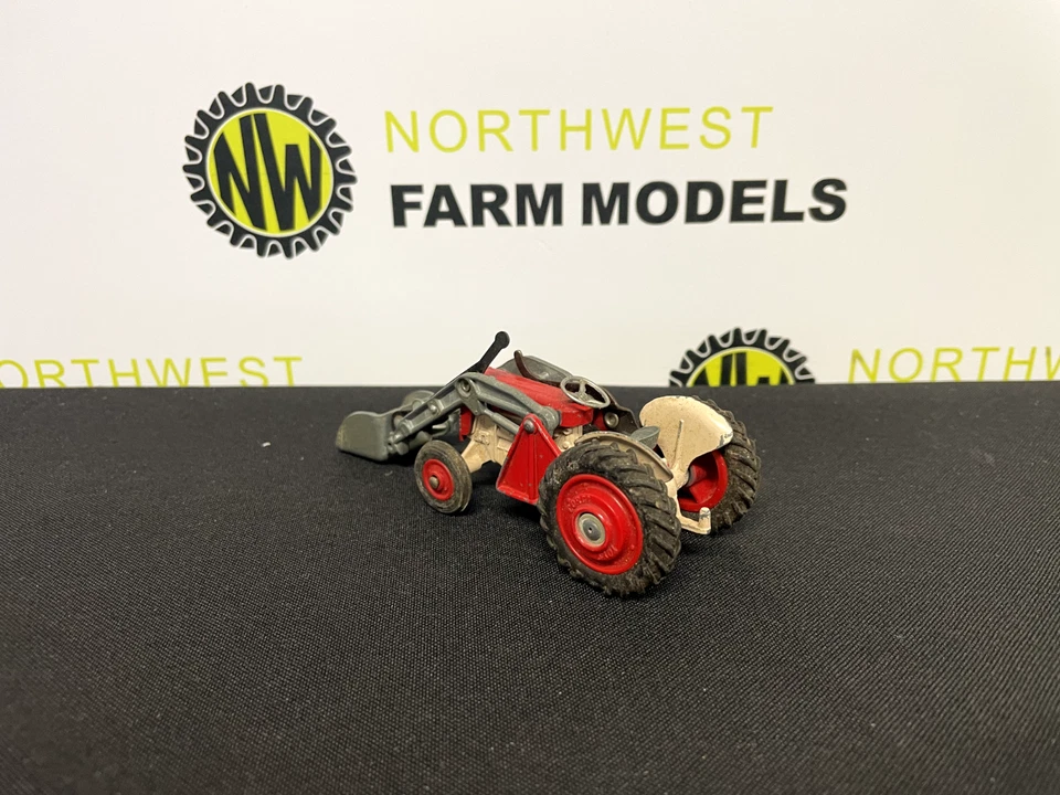 CORGI No 53 MASSEY FERGUSON 65 WITH FRONT LOADER - Image 3 of 4