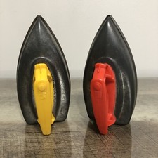 Vintage Set of 2 Toy Wolverine Tin / Plastic Handle Play Irons Made in USA