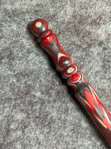 Hand carved ARGYLE SOCKS WOOD YARN CROCHET HOOK size I - Picture 4 of 4