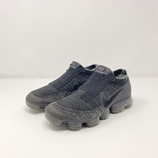 all black vapormax no laces