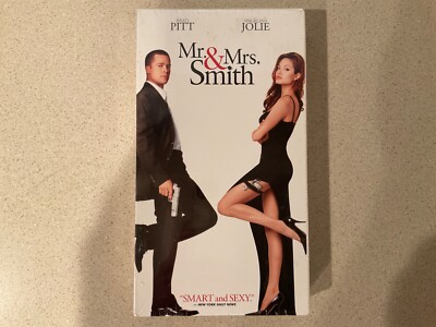 Mr. & Mrs. Smith (VHS, 2005) Brad Pitt, Angelina Jolie - Sealed