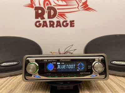 Old School Pioneer DEH-P5650MP Car Radio Bluetooth (THERE IS NO DISK DRIVE)