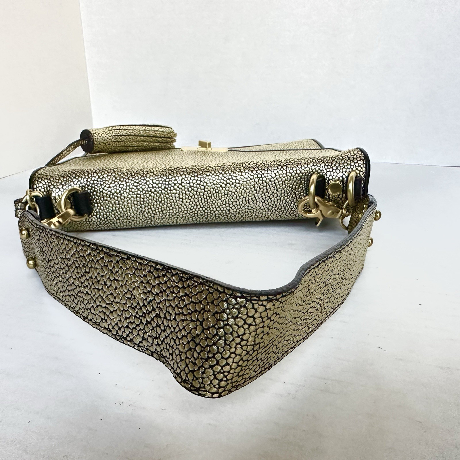 Brahmin Gold Embossed Structured Flap Shoulder Ba… - image 15