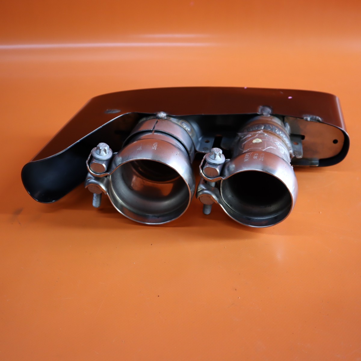 Bentley Bentayga 2016-2019 Left Muffler Black P/N 36A253681E