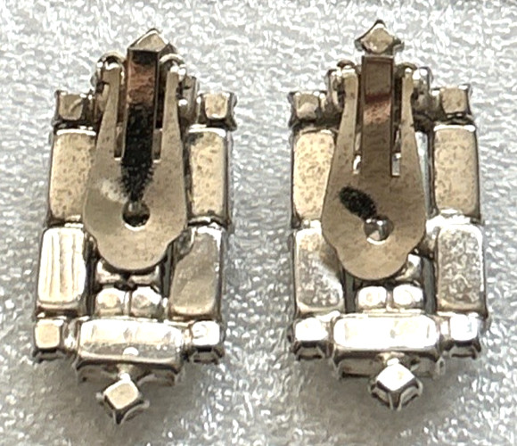 Vintage Rectangle Multi Rhinestone Silvertone Cli… - image 5