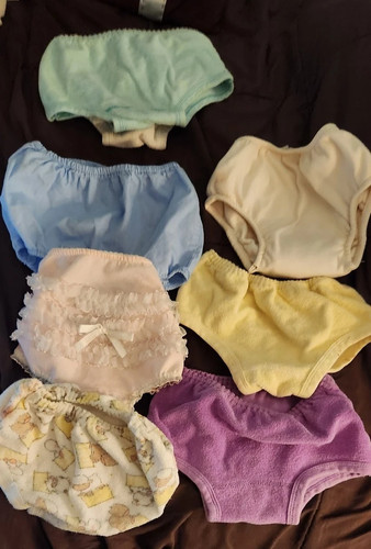 Pre-Owned Set of 6 Assorted Girl's Cotton Baby Diaper Covers (LS)