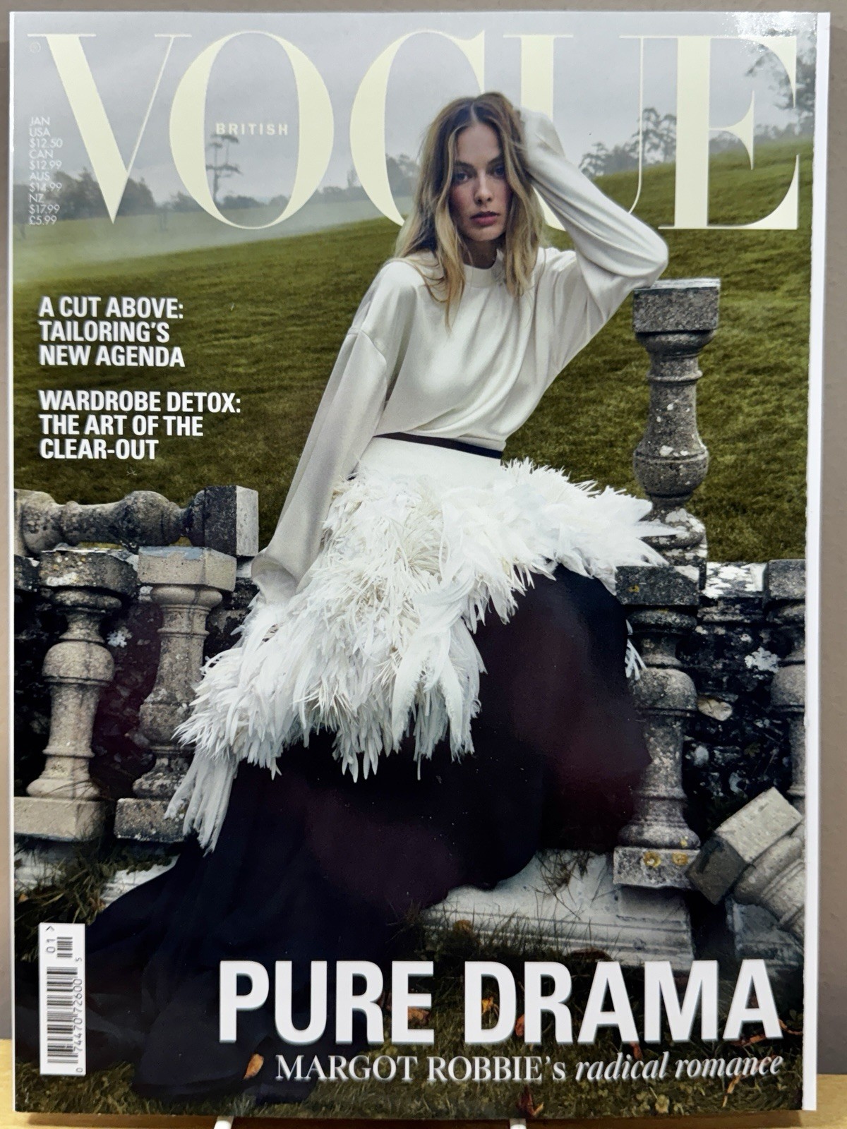 MARGOT ROBBIE - British Vogue UK Magazine - January 2026