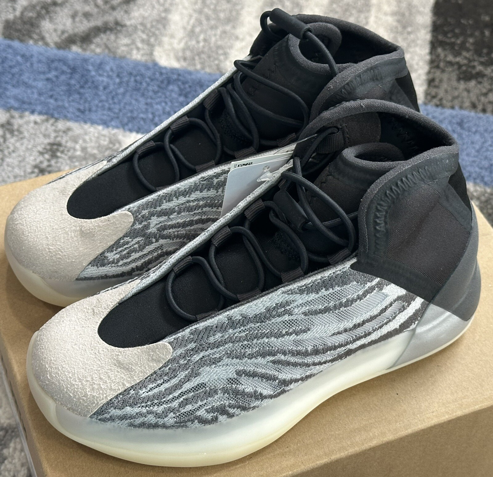 Adidas Yeezy QNTM Kids Brand New Size 2 Youth GZ9114