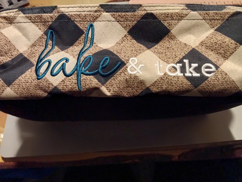 Tastefully Simple Bake And Take Carrier Bakegoods Casserole Potluck