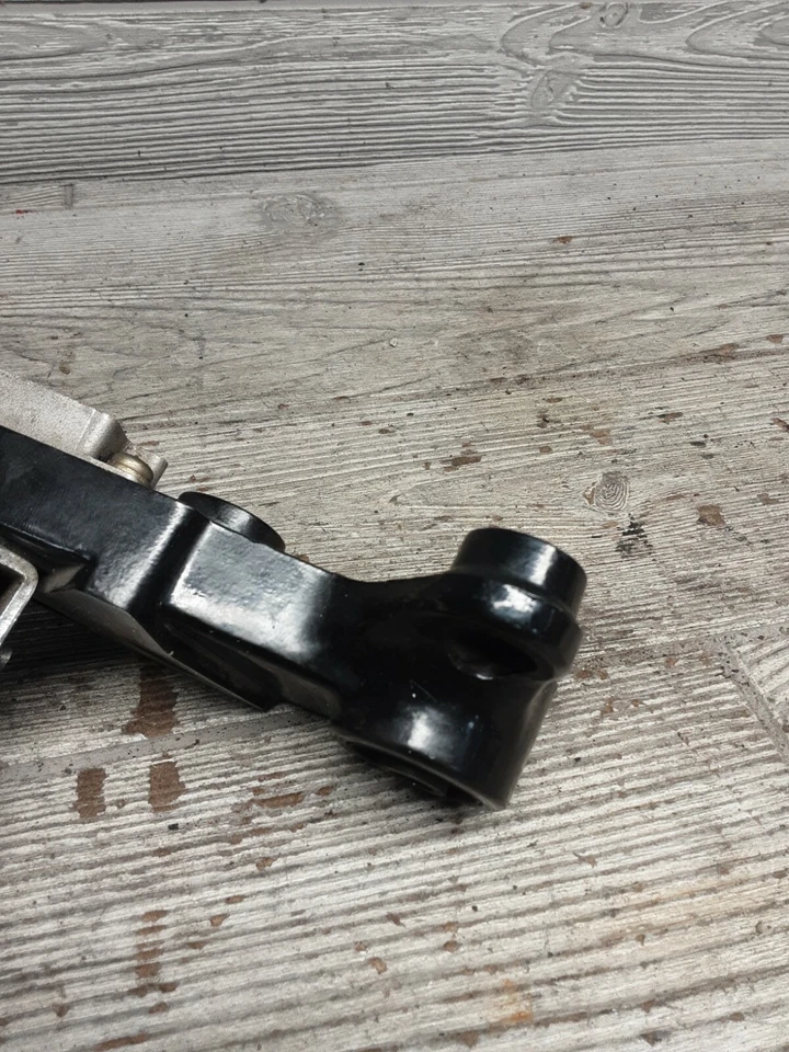 90 85-07 Yamaha Vmax1200 VMAX 1200 1990 clavija delantera derecha montaje rectificador  Foto 4 de 4