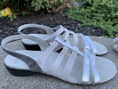 munro bev sandal