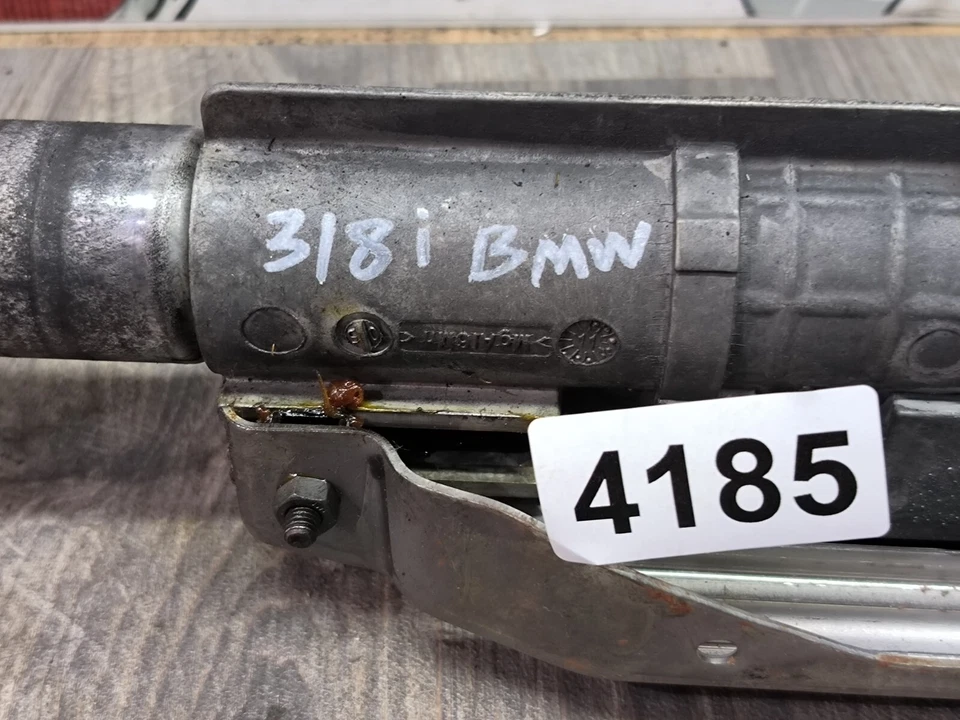 BMW SERIE 3 318i M SPORT CUPÉ RHD COLUMNA DE DIRECCIÓN AJUSTABLE CON CERRADURA Y LLAVE Foto 3 de 4