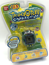 VTG 2004 TAMAGOTCHI Connection Green Peacock V 4.5 - NEW  Factory Sealed 