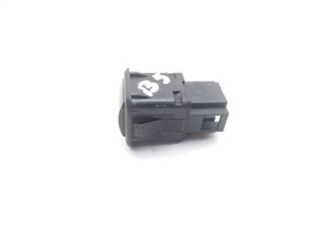 VW PASSAT Variant B5 3B5 Schalter zum Öffnen des Kraftstofftanks 20342907