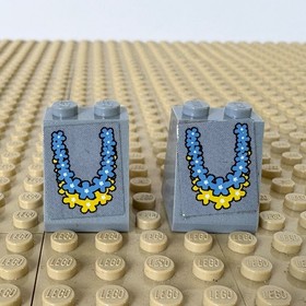 LEGO SpongeBob: 2x Lt Gray Squidward House Wall 65 2 x 2 x 2 Slope, 3678b, 3818