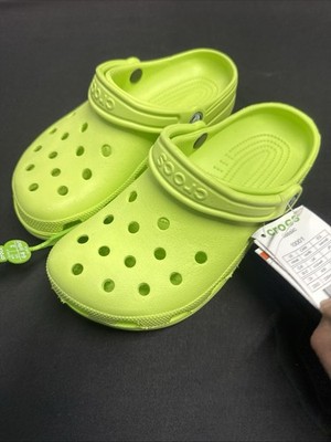 Crocs Unisex Apple Green- Size 4Men/6Women - NWT