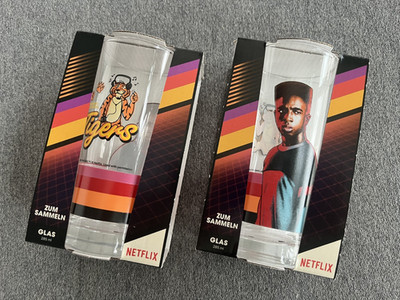 Stranger Things 2 x Glas (Lucas) Gläser / Netflix  - NEU