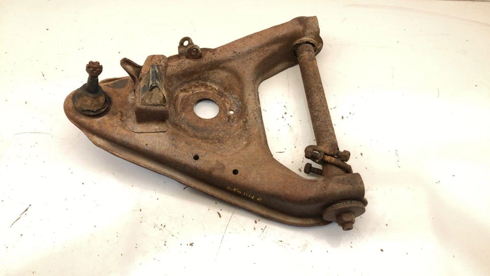 Brazo de control inferior delantero derecho pasajero Chevy C10 1973-1987 OEM brazo A 12472422 Foto 3 de 4