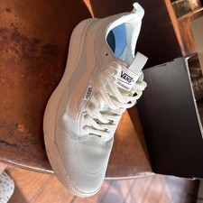 Women s White/Cream Vans Ultrarange Size 8.5