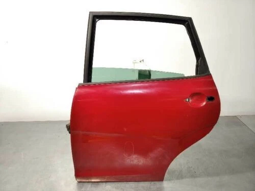Puertas y revestimientos de puerta exteriores rojos Seat para coches