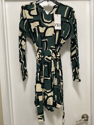 zara green geometric print dress NEW Zara Green Polka Dots Sleeveless Cami Camisole Midi Tank Wrap Dres –  Brie