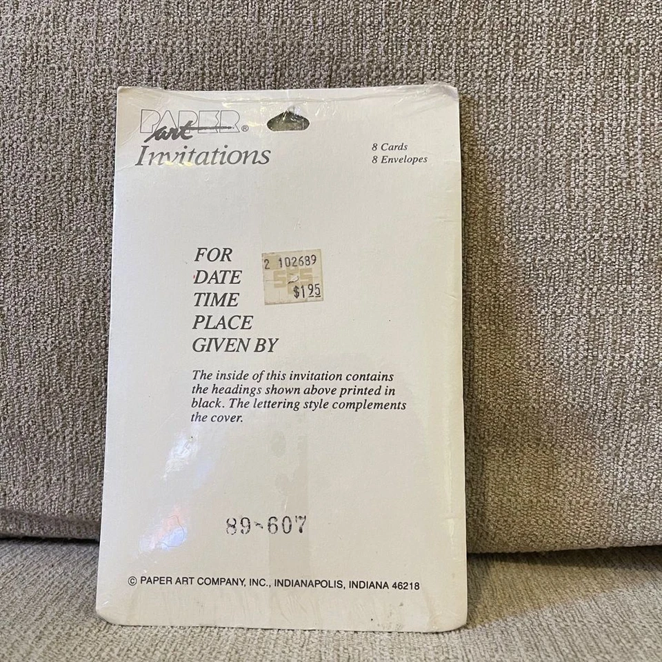 Lot of 8 Vintage black cat Halloween Party Invitations Greetings party art 90's - Image 2 of 2