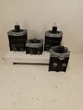 New Lot Of 5 Cutler Hammer E30KLA1 & KLA2 contact blocks for switches 