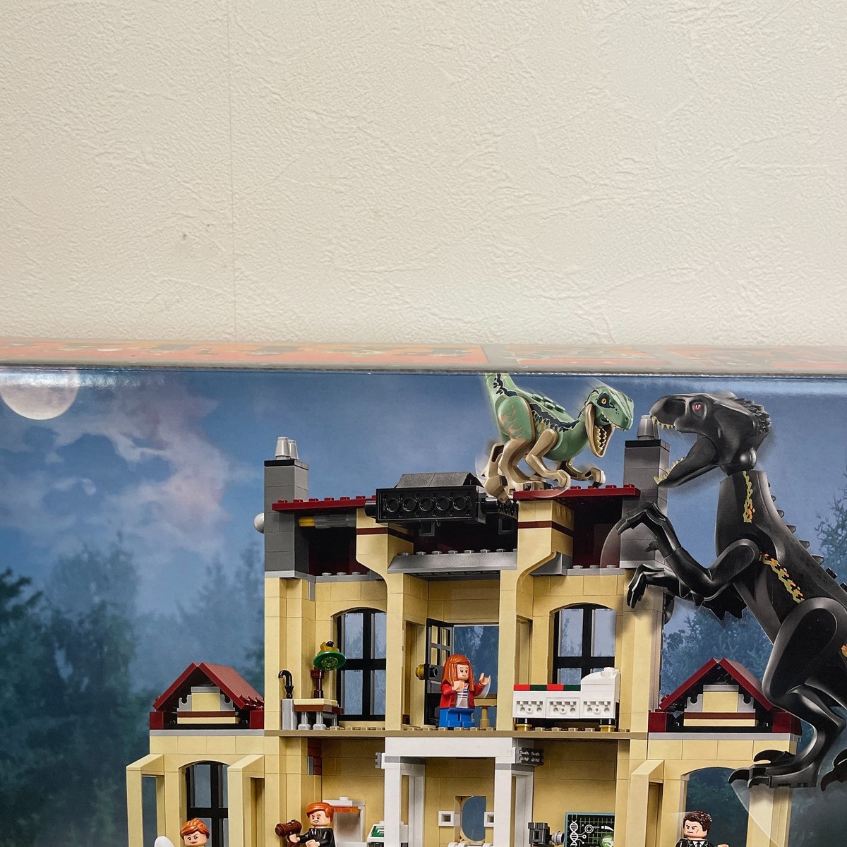 LEGO Jurassic World India Raptor Rampages at Lockwood Estate 75930