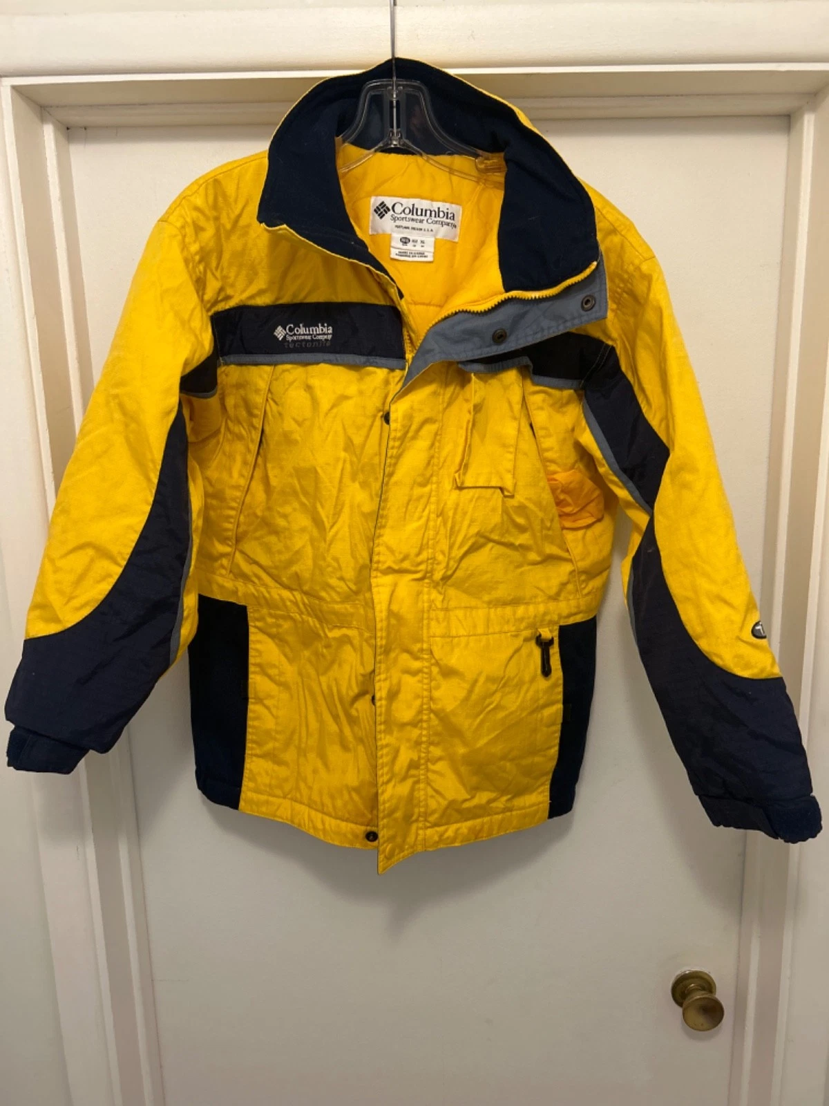 Columbia Tectonite Jacket Coat Yellow Youth Size 14/16 Outdoors Sports Wear
Opens in a new window or