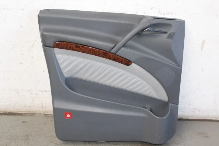 Türverkleidung Türpappe vorne links Mercedes Benz Viano A 6397271271 7J04 - Bild 1 von 4