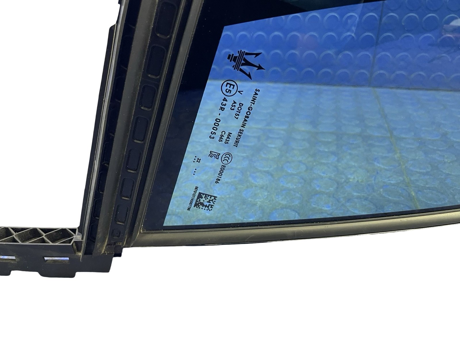2023-2026 MASERATI GRECALE M182 REAR RIGHT QUARTER WINDOW GLASS W/ TRIM BLACK