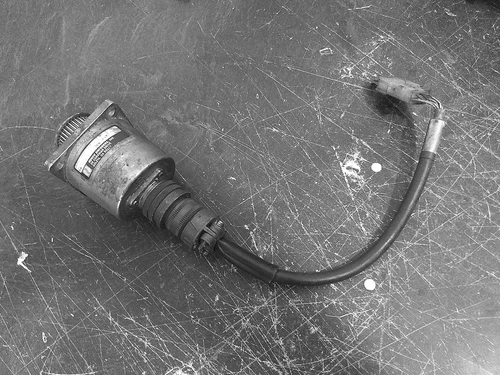 HAAS VF 0E 2 3 4 5 CNC MILL RENCO ENCODER 1000 COUNT PN 79 182-014 WITH PULLEY