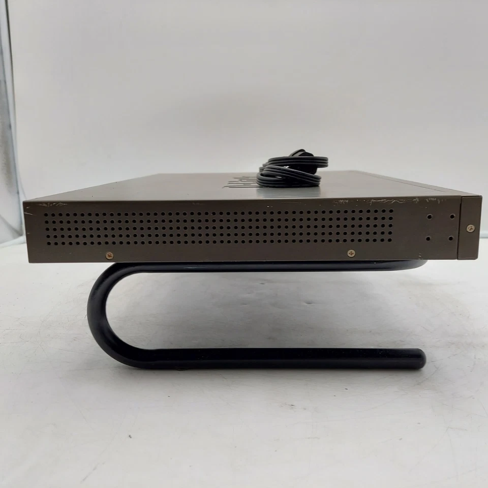 D-Link DES-1526 Smart POE 24 Port Switch - Image 4 of 4