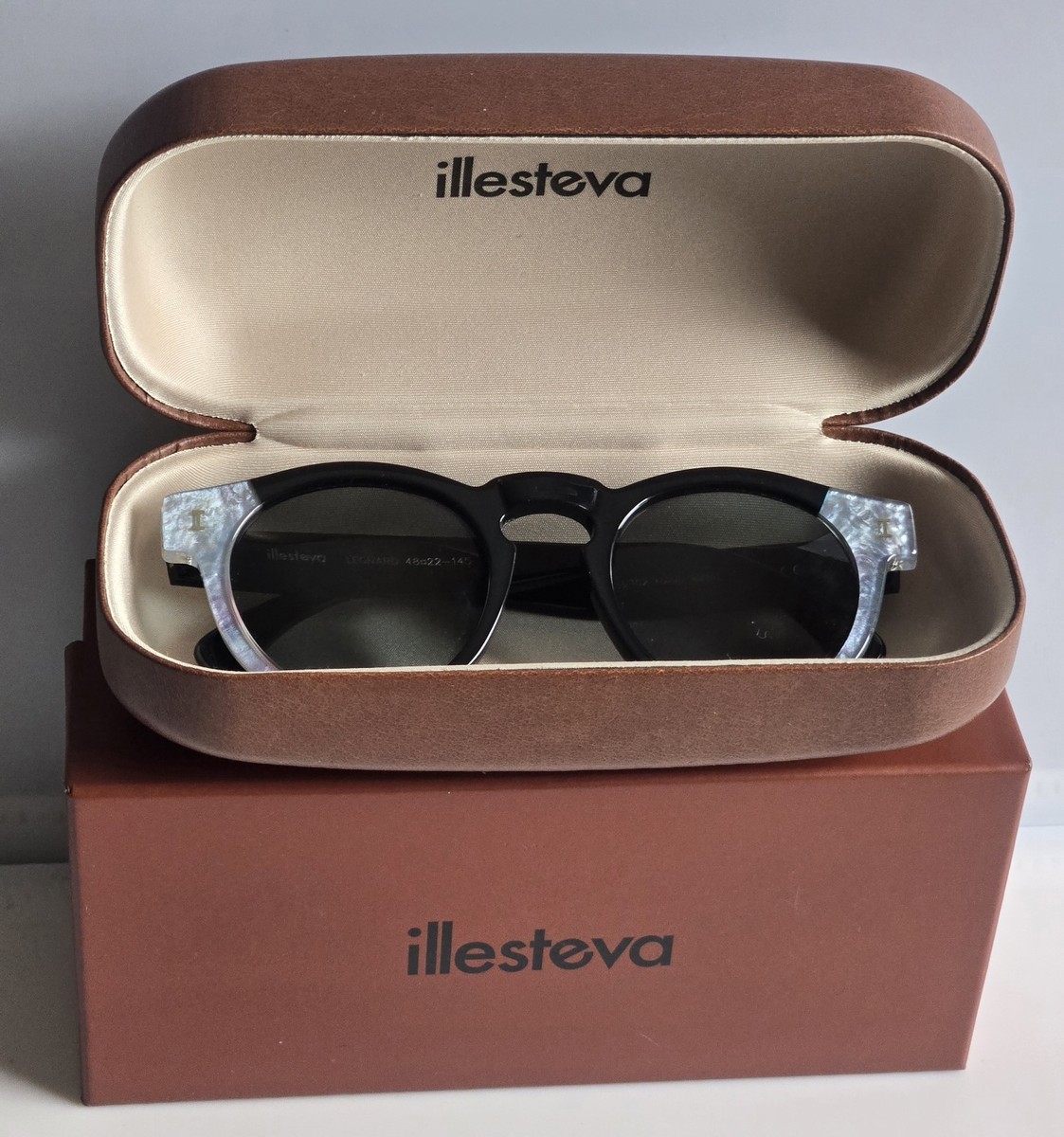 BEAUTIFUL ILLESTEVA LEONARD ITALY HAND MADE SUNGLASSES 48-22 