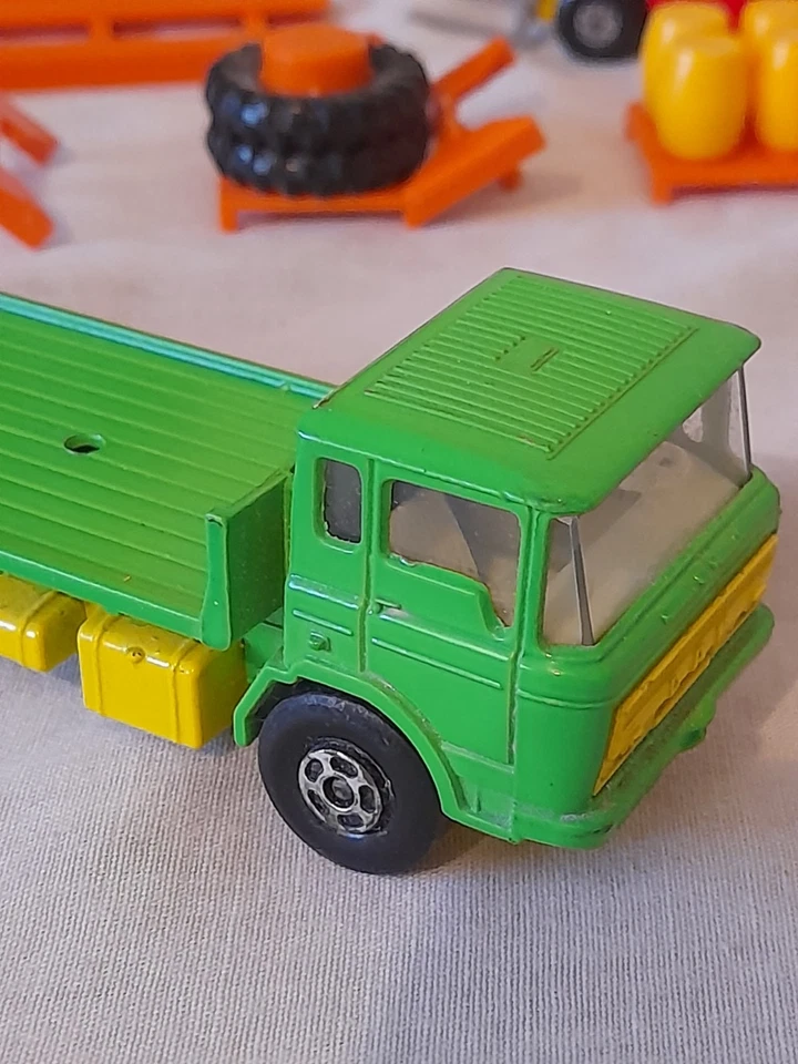 Vintage Matchbox superkings DAF 6 wheel flatbed with load & forklift truck - Image 3 of 4